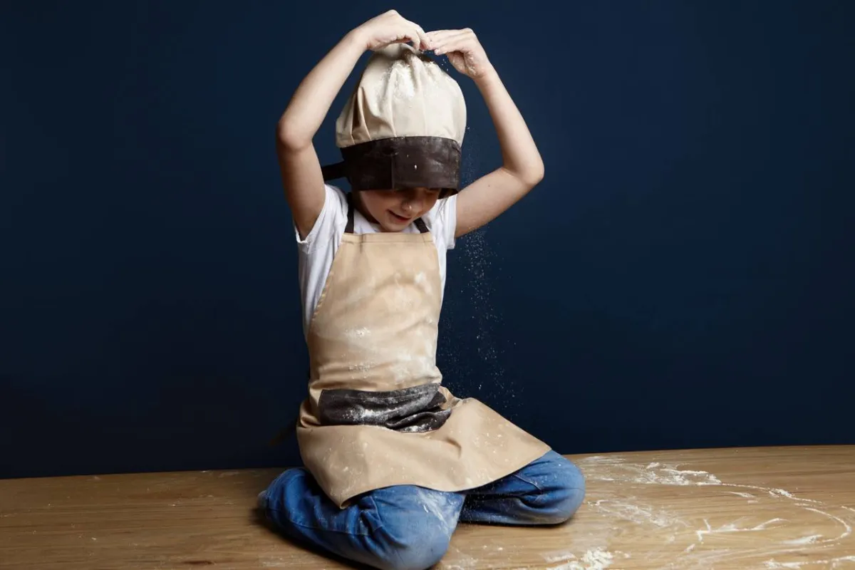 صورة لطفل مشاغب