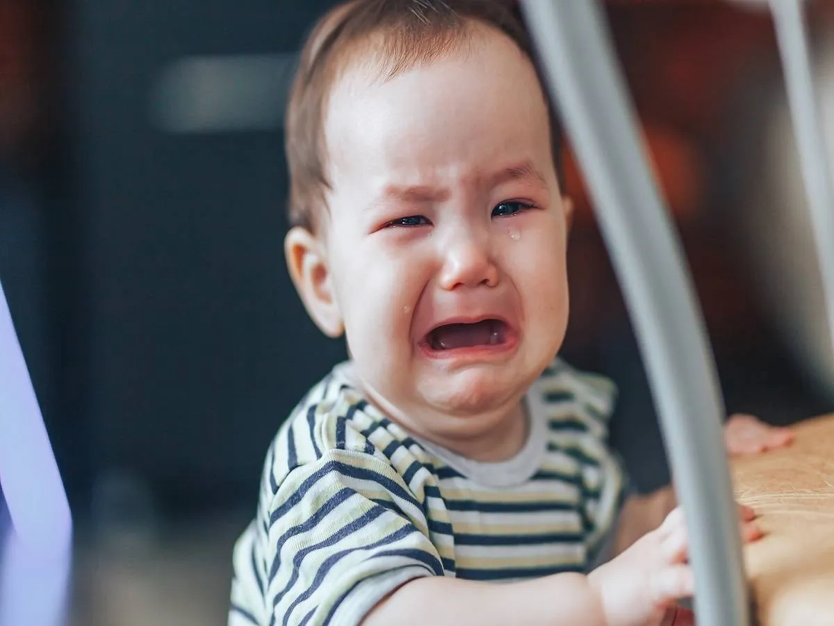 صورة لطفل يبكي