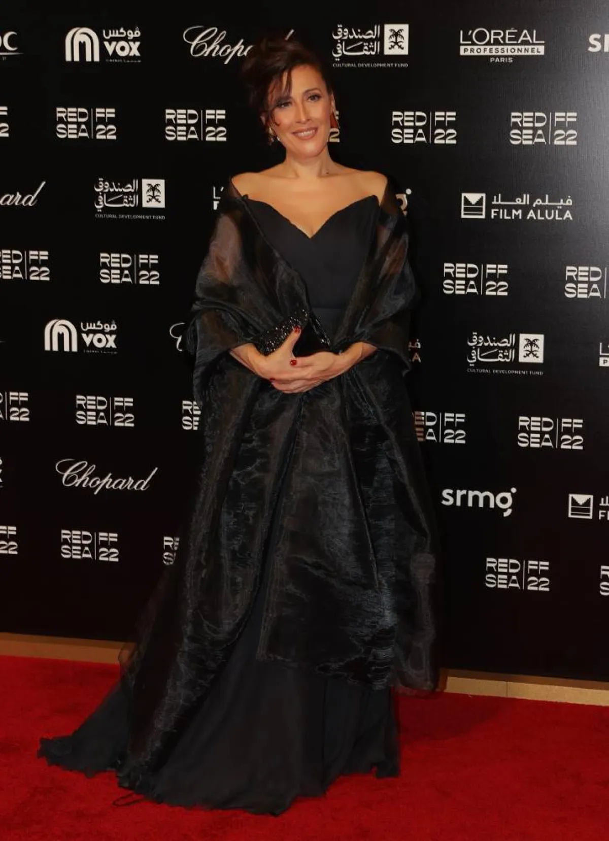 تظهر الصورة شخصية جوليا قصّار