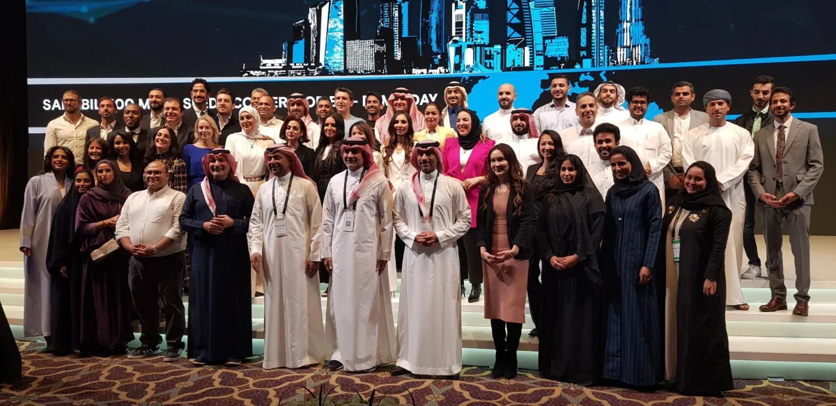 الصورة الجماعية لشركات الدفعة الرابعة المتخرجة من البرنامج مع الجهتين المنظمتين