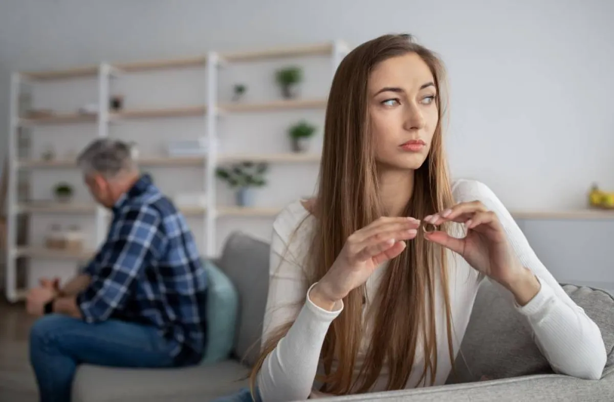 أسباب عزوف الزوج عن النقاش معك