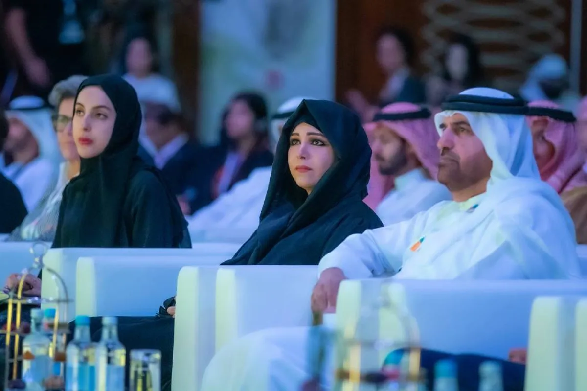 تكريم الفائزين بجائزة محمد بن راشد آل مكتوم للمعرفة. الصورة من مكتب دبي الإعلامي