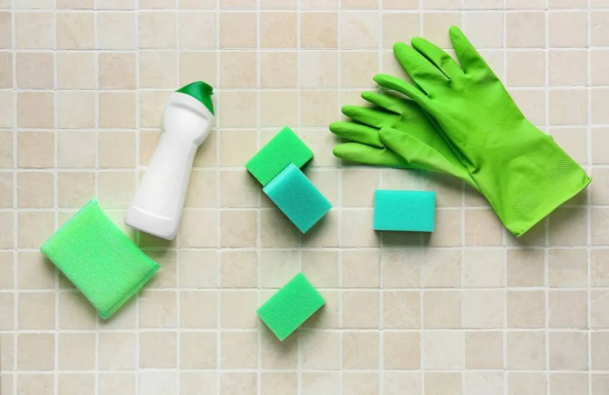 السيراميك لكسوة الأرضيات أو الجدران أو الأسطح