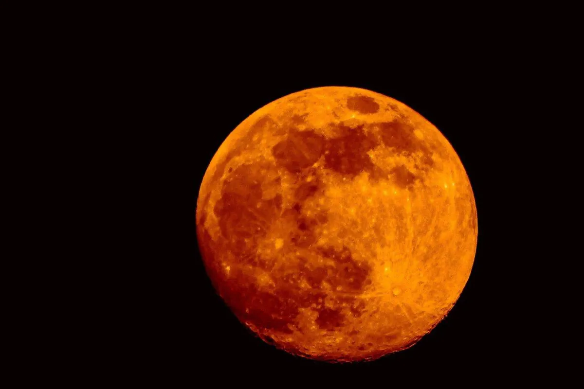 المريخ يختفي خلف القمر..!