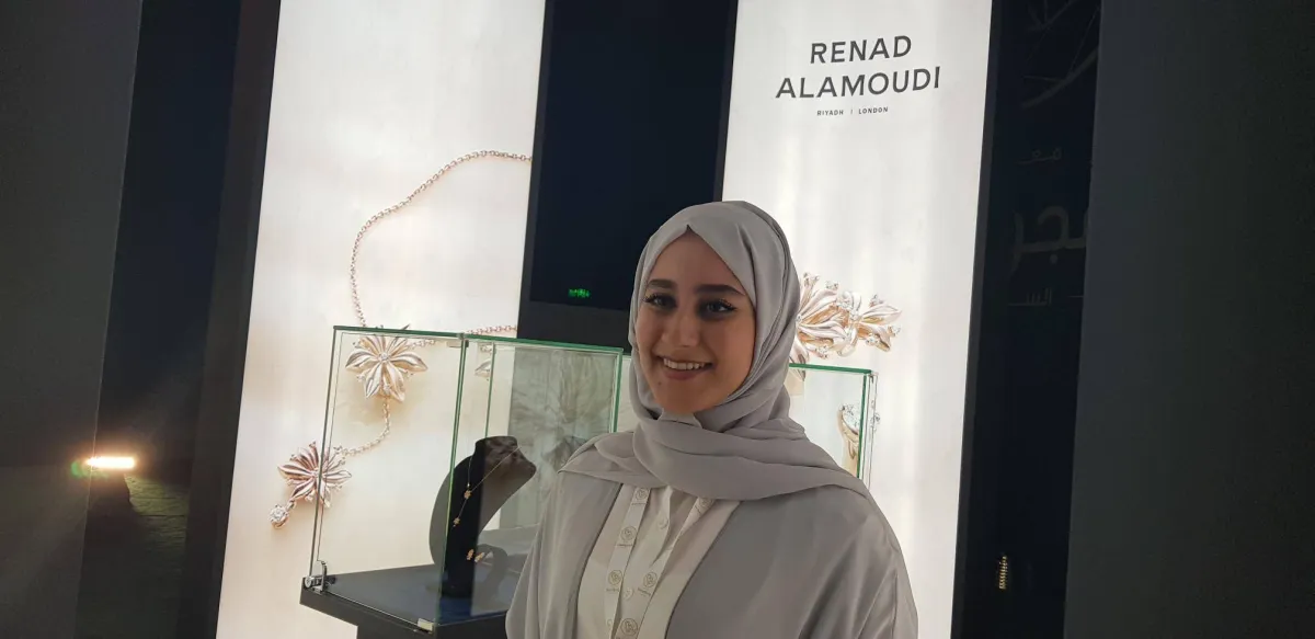 المصممة السعودية ريناد العمودي