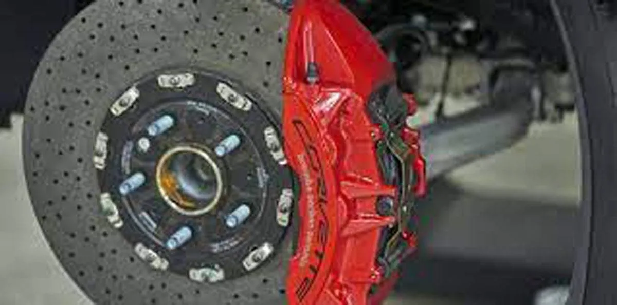 فرامل السيراميك في السيارة إيجابيات وسلبيات 