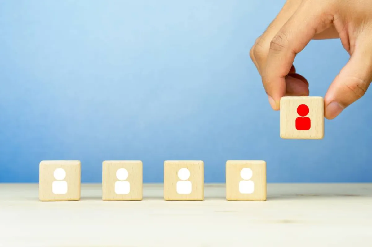 يشير معدل التعيين أو الاختيار إلى مقارنة عدد المتقدمين الذين تم توظيفهم بالعدد الإجمالي للمتقدمين