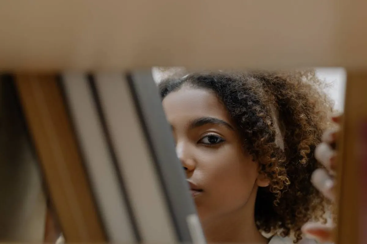 ظهور علامات شيخوخة على المراهقين.. والسبب كورونا