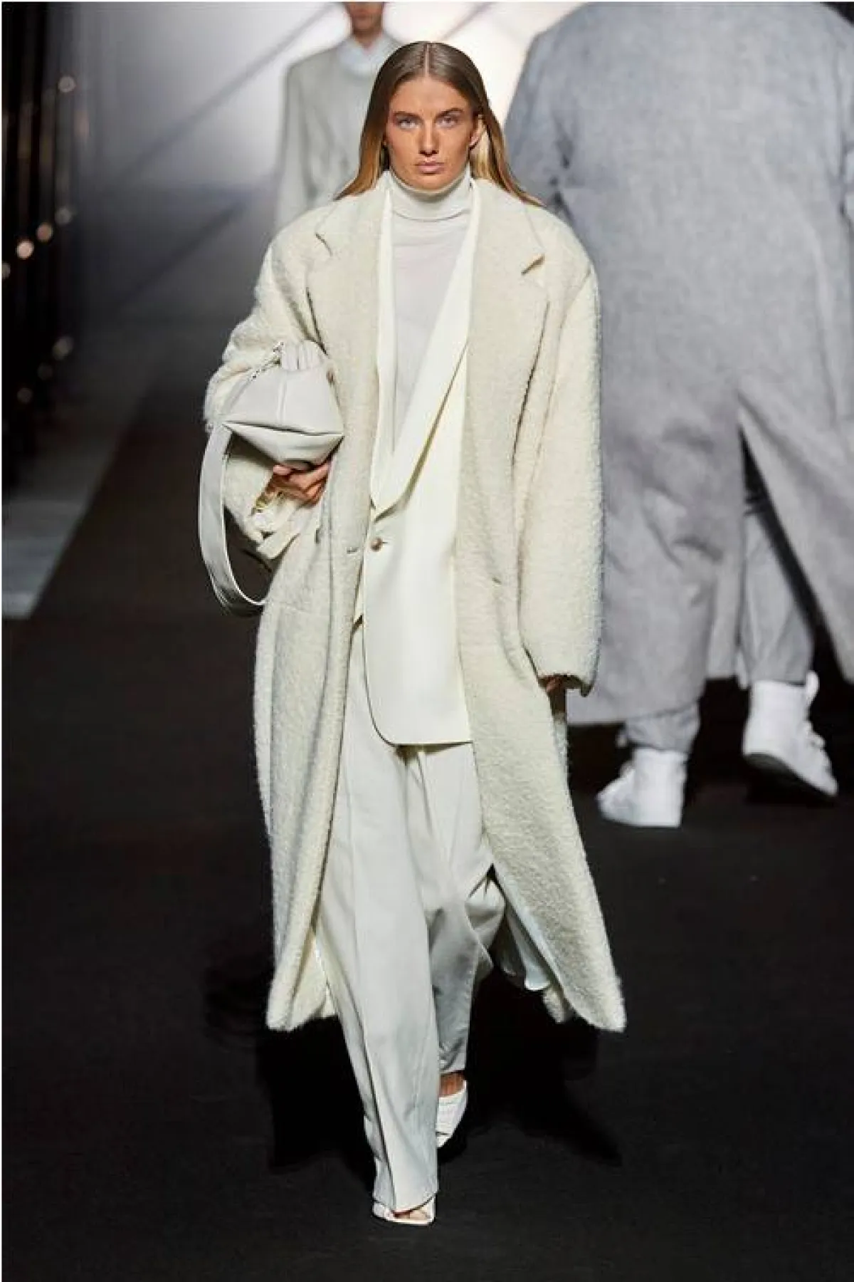 معطف ضخم لشتاء 2023 من بوس Boss