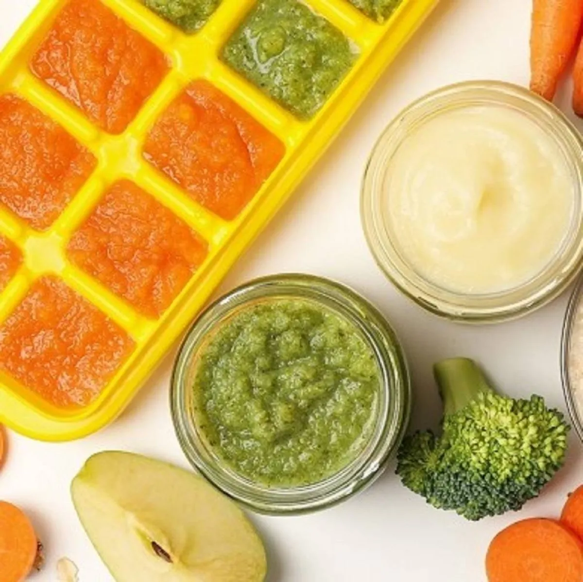 صورة تعبيرية عن الطعام الخارجي المطحون للطفل