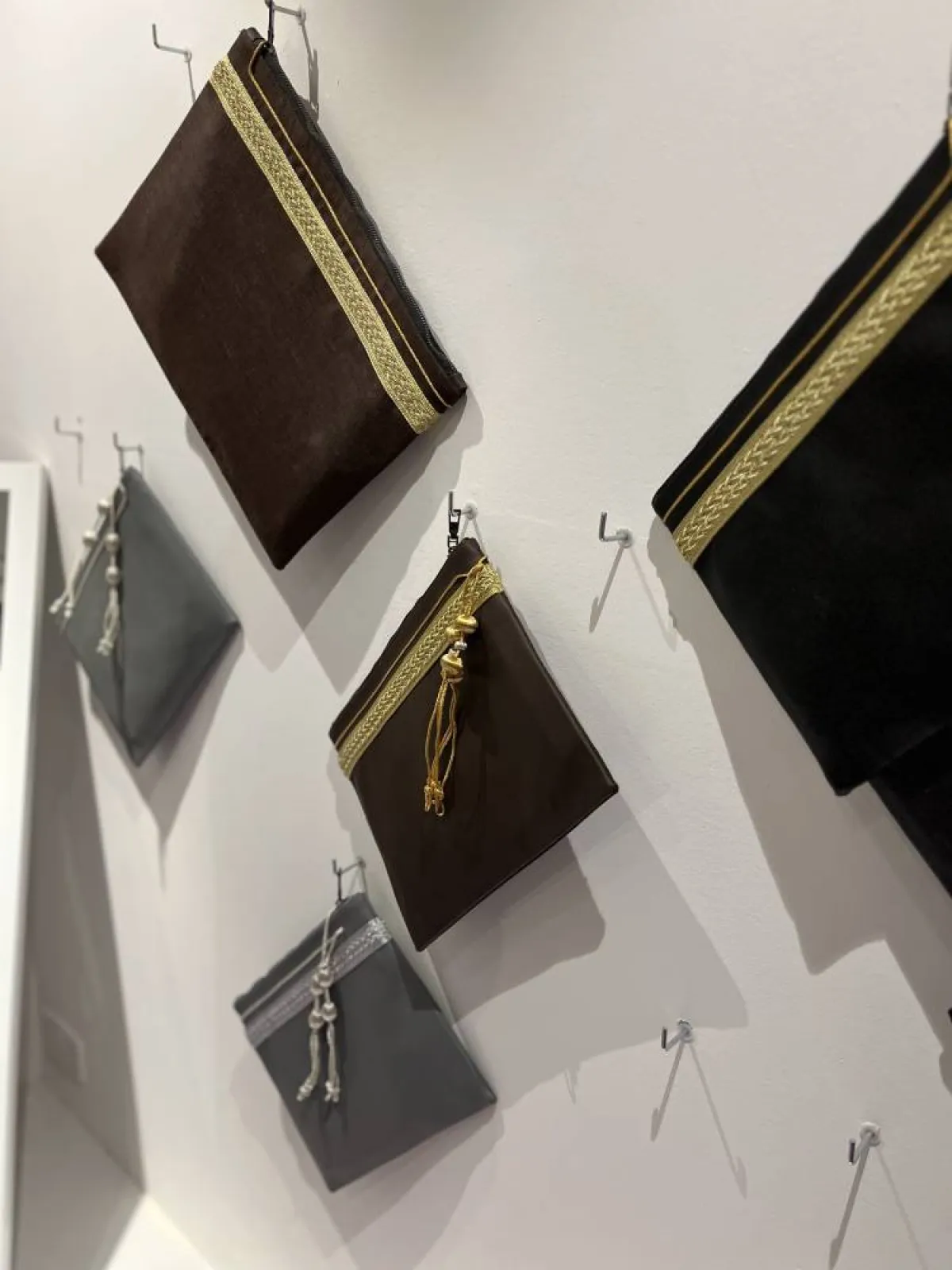 باوتش مستلهمة من البشت لنورة بن سعيد -