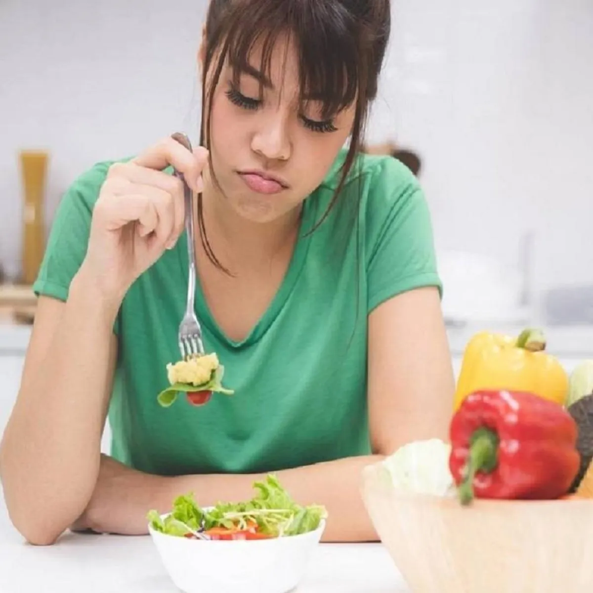 صورة لحامل تفتقد شهيتها للطعام