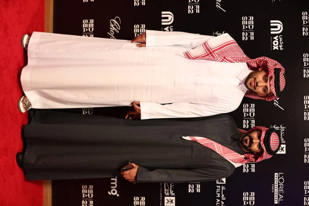 تظهر الصورة شخصية محمد العطاوي ورائد الشمري