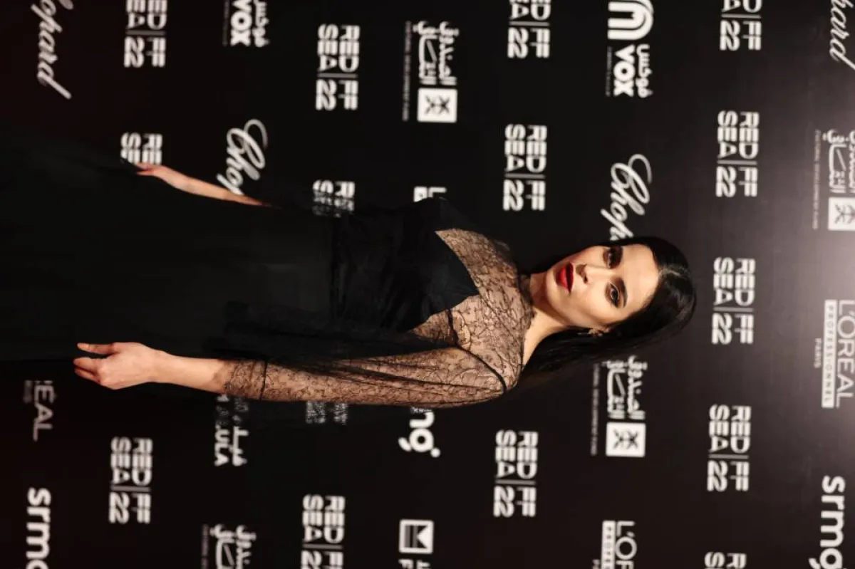 تظهر الصورة شخصية آيدا