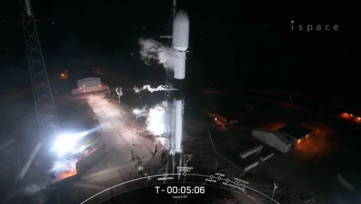 لحظة إطلاق المستكشف راشد. الصورة من مركز محمد بن راشد للفضاء