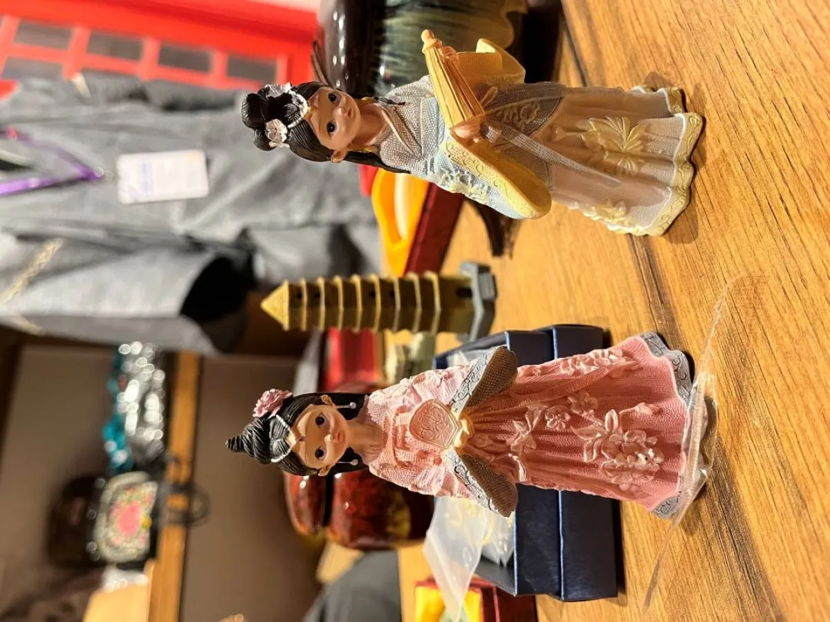 مجسمات صينية مختلفة