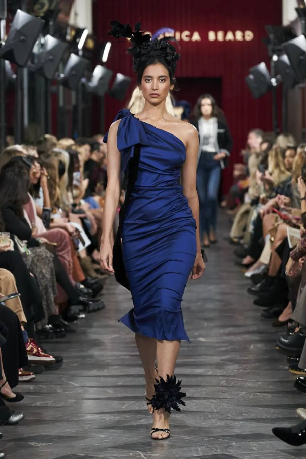 درجات اللون الأزق