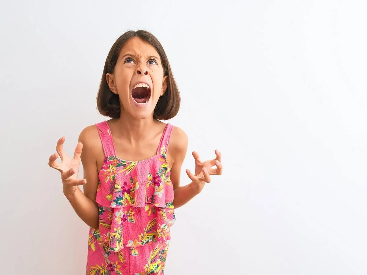 صورة لطفلة غاضبة