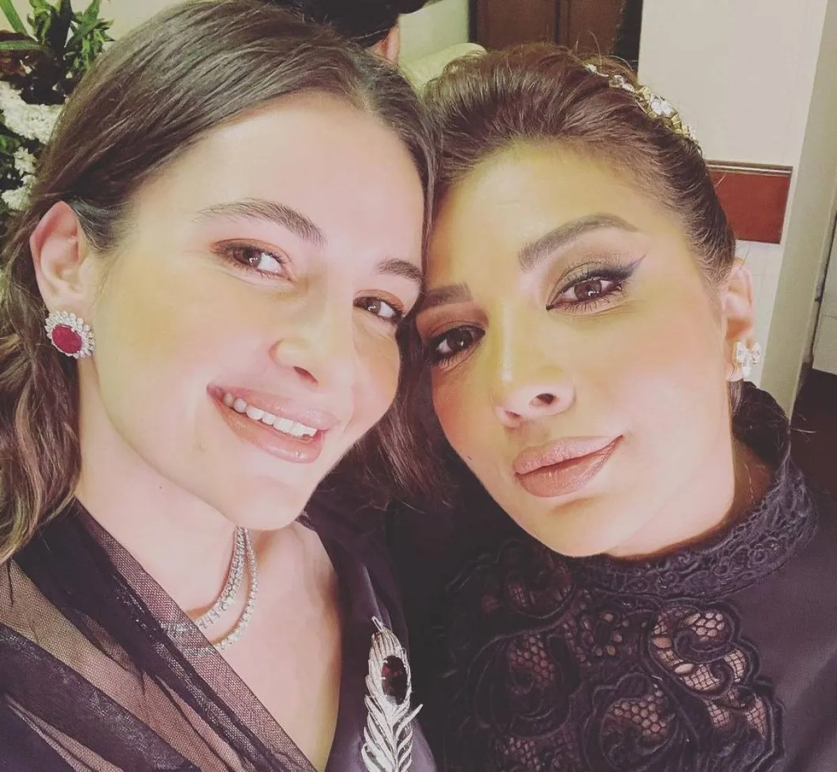 شام الذهبي ووالدتها الفنانة أصالة  - صورة من حسابها على انستغرام