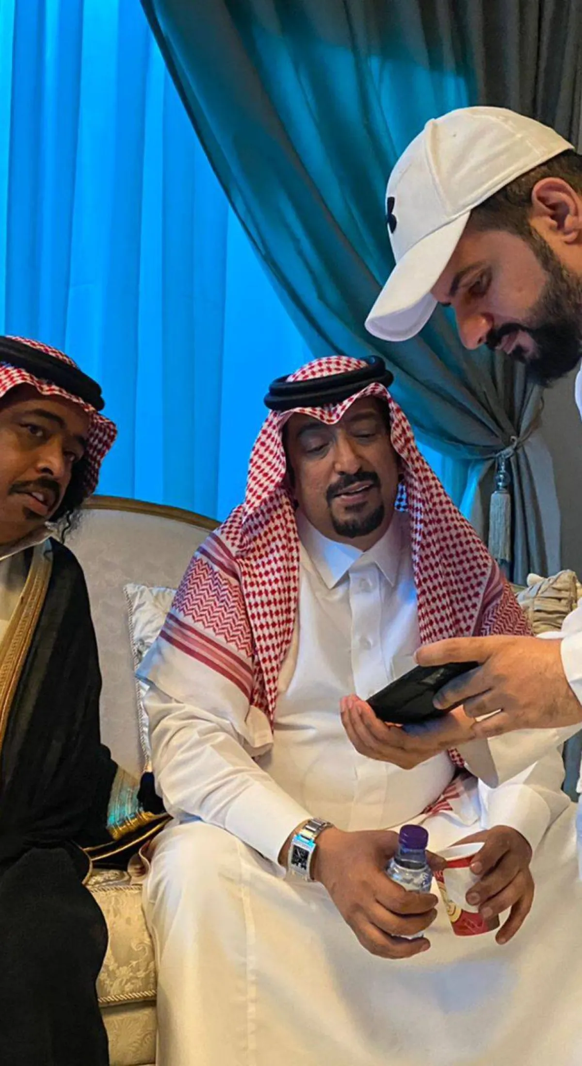 محمد العيسى وعلى الدويان والمخرج ركان - الصورة من فريق عمل فيلم عياض في الرياض