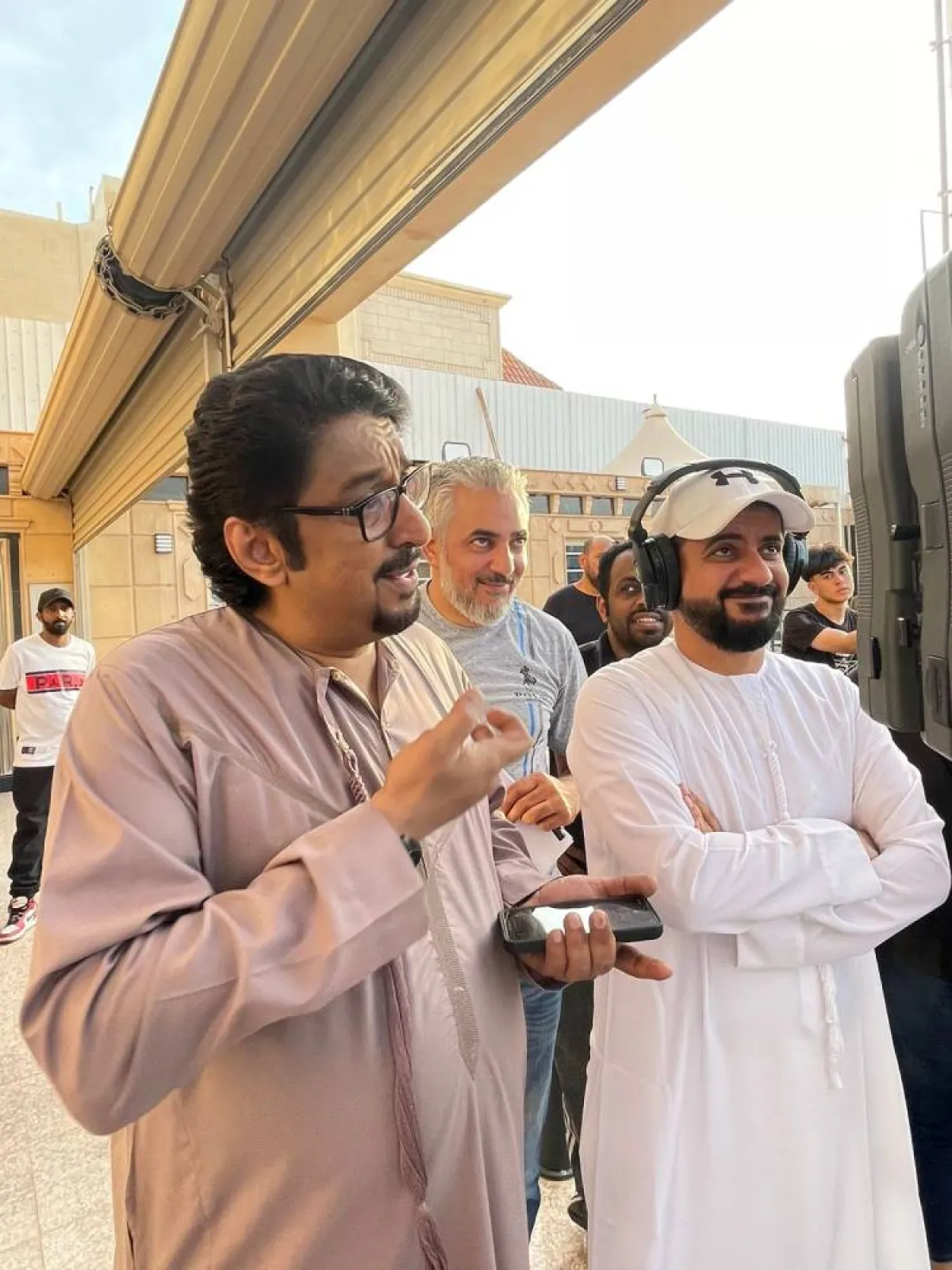 محمد العيسى والمخرج راكان - الصورة من فريق عمل فيلم عياض في الرياض