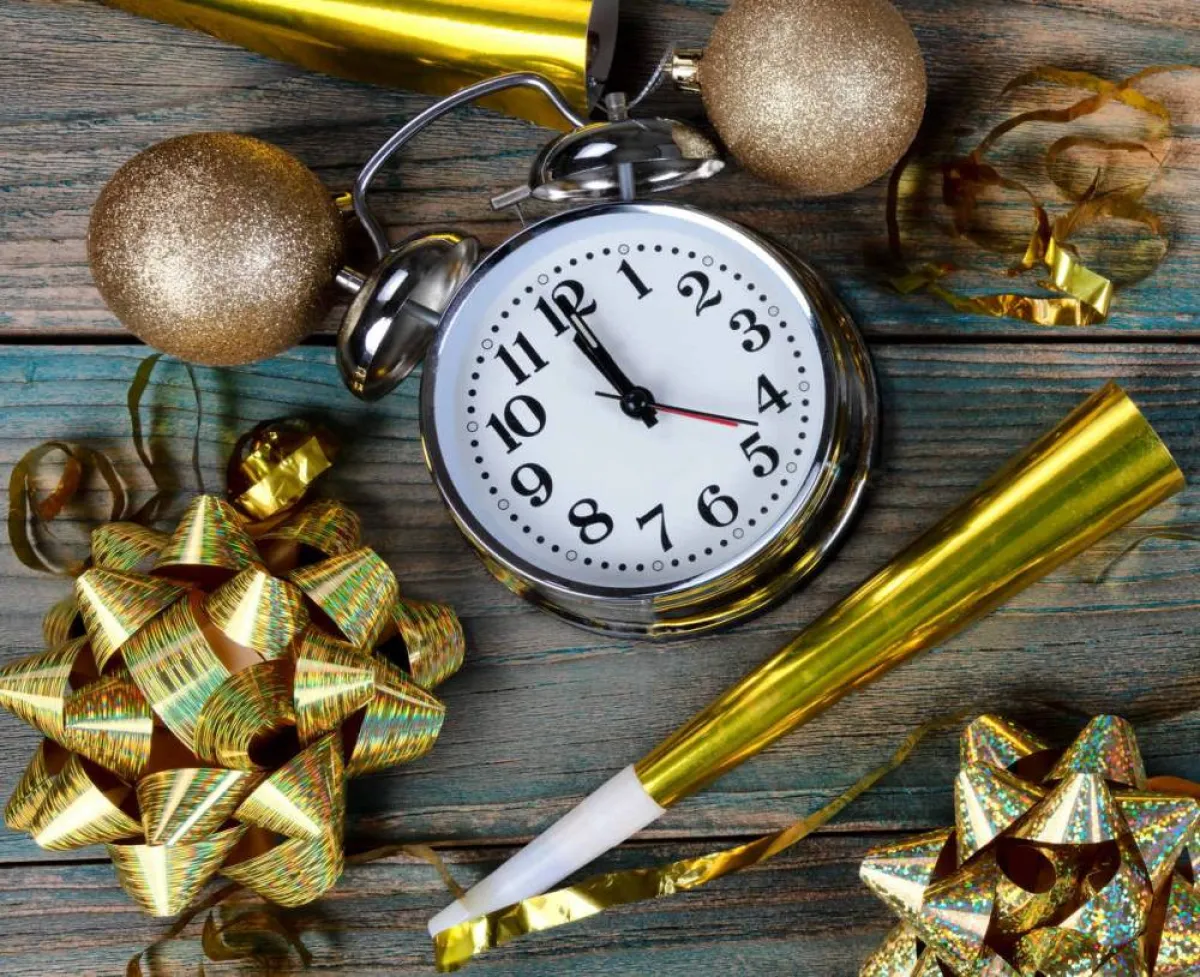 صورة تعبيرية لعامين مختلفين