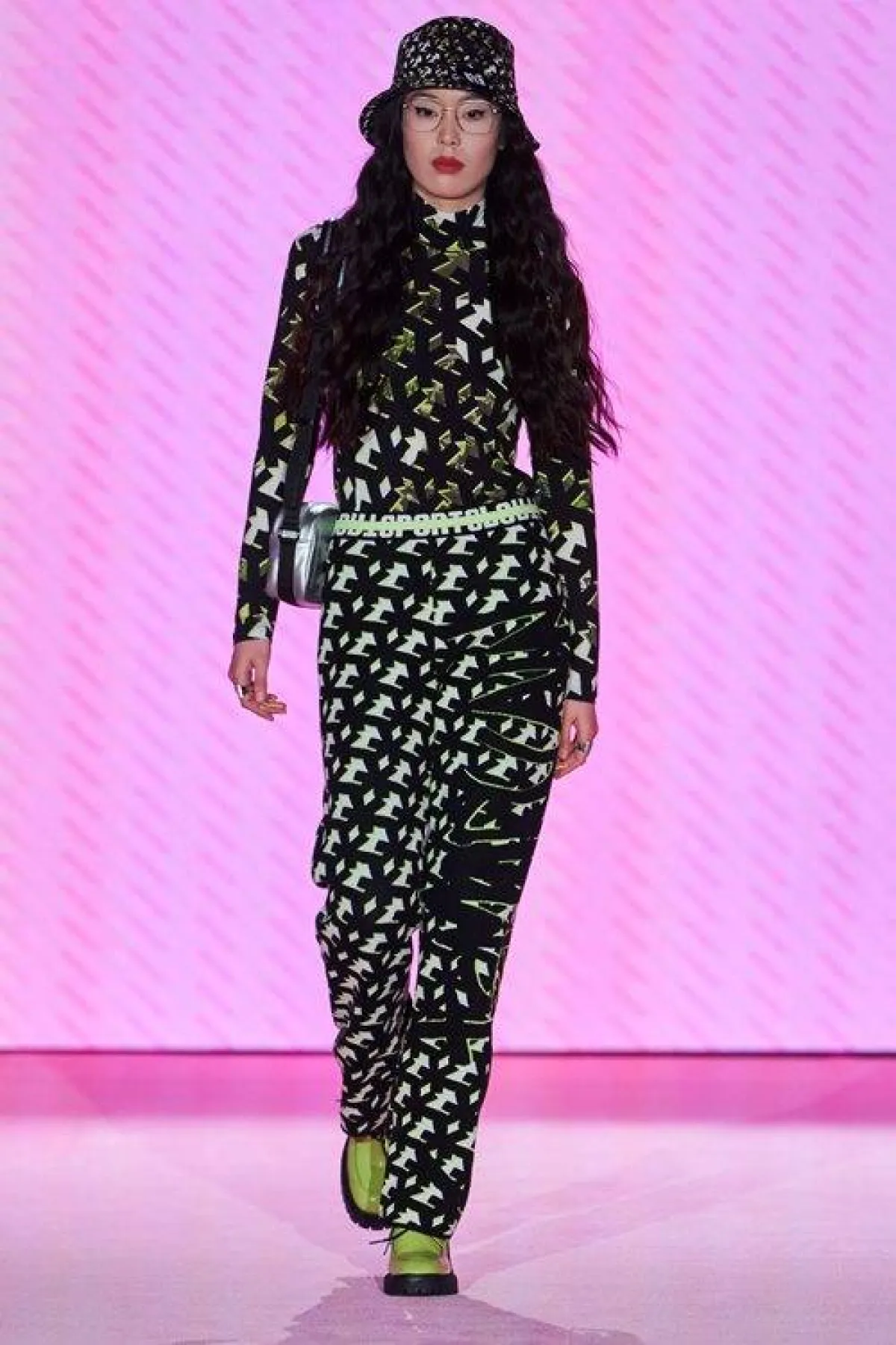 سروال باللونين الأسود والأبيض من مارك كين «Marc Cain»