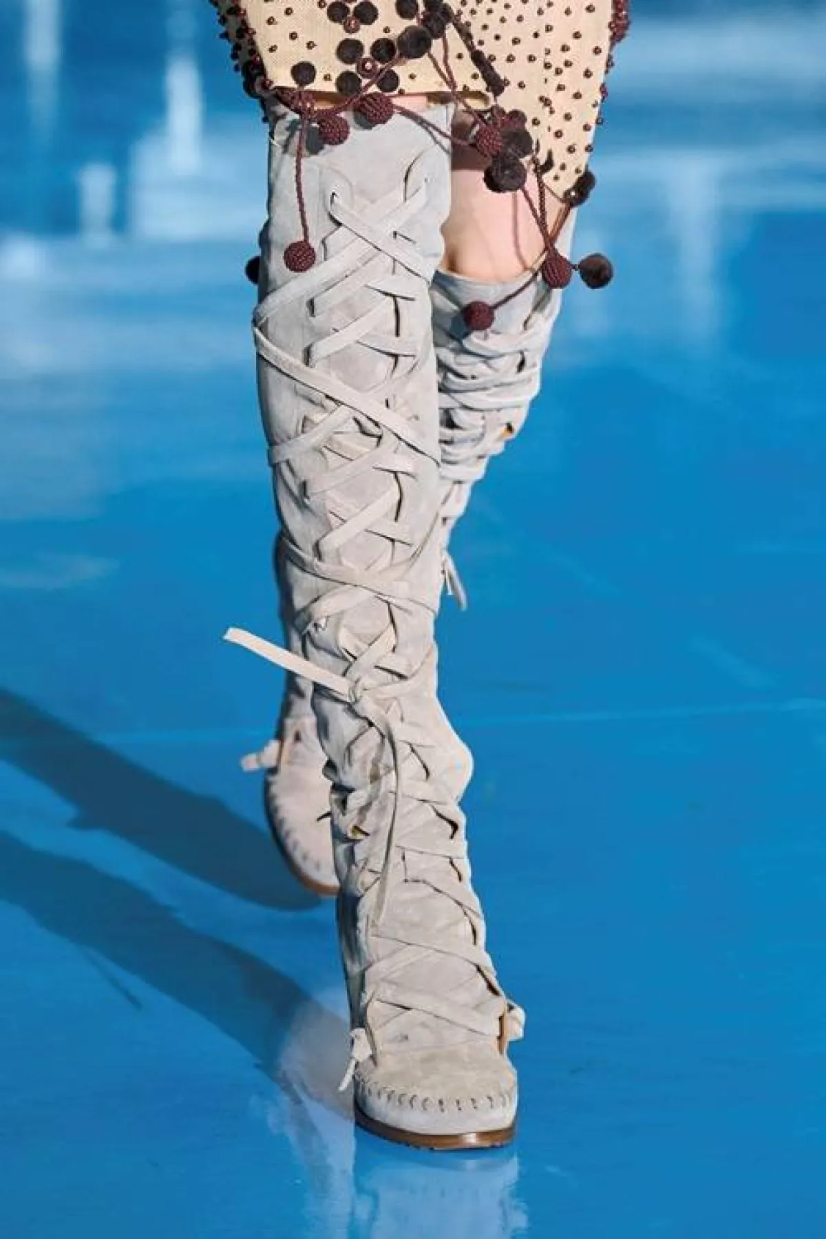 حذاء بكعب عالِ مزوّد بالأربطة من ديسيكويريد 2 DSquared 2