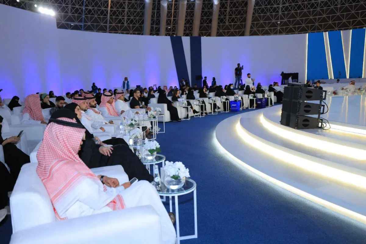 جلسة حوارية عن التحالفات المستقبلية بين التكنولوجيا والتسويق ضمن فعاليات البرنامج الثقافي لمعرض جدة للكتاب 2022