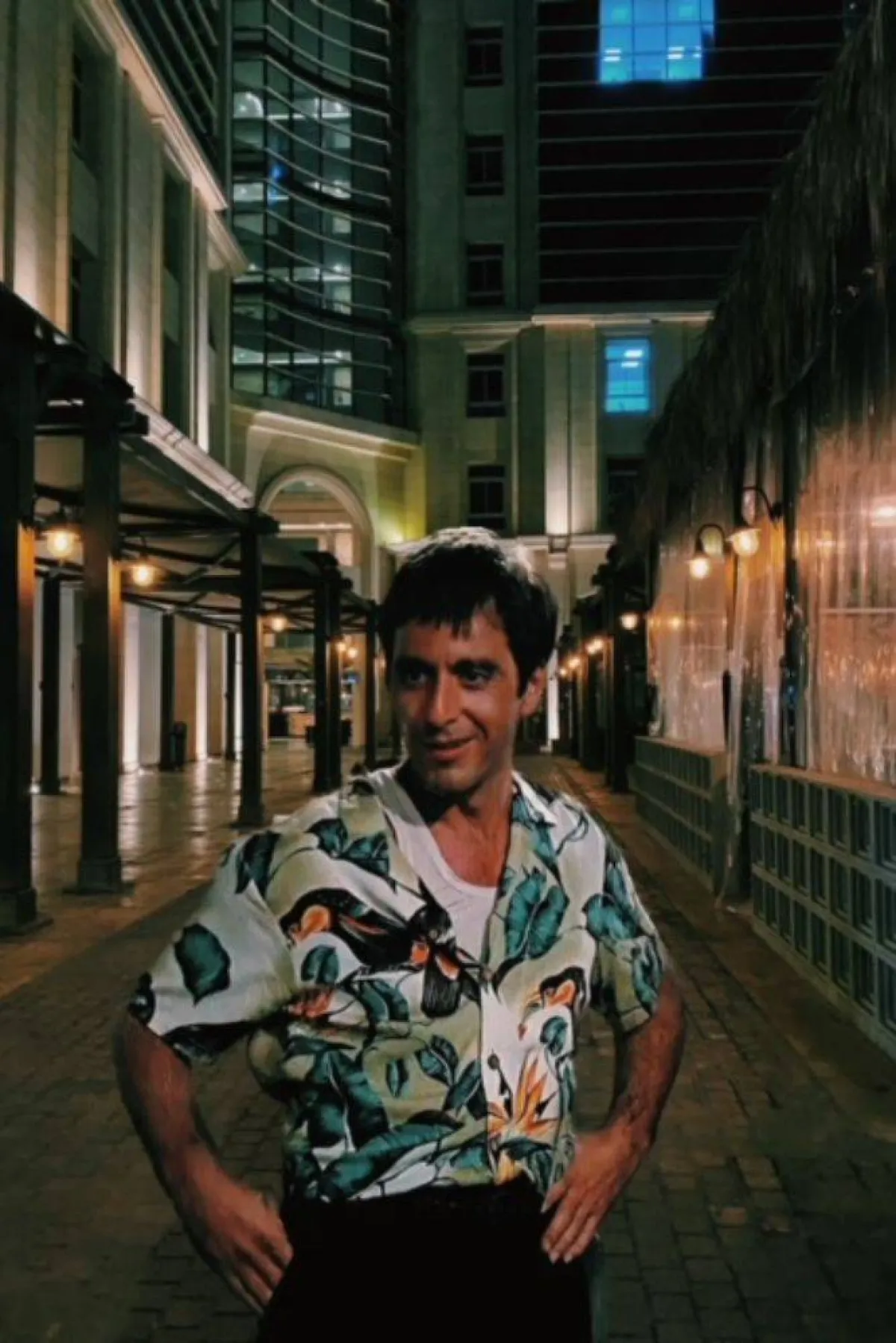 تظهر الصورة عمل حازم الأهدل