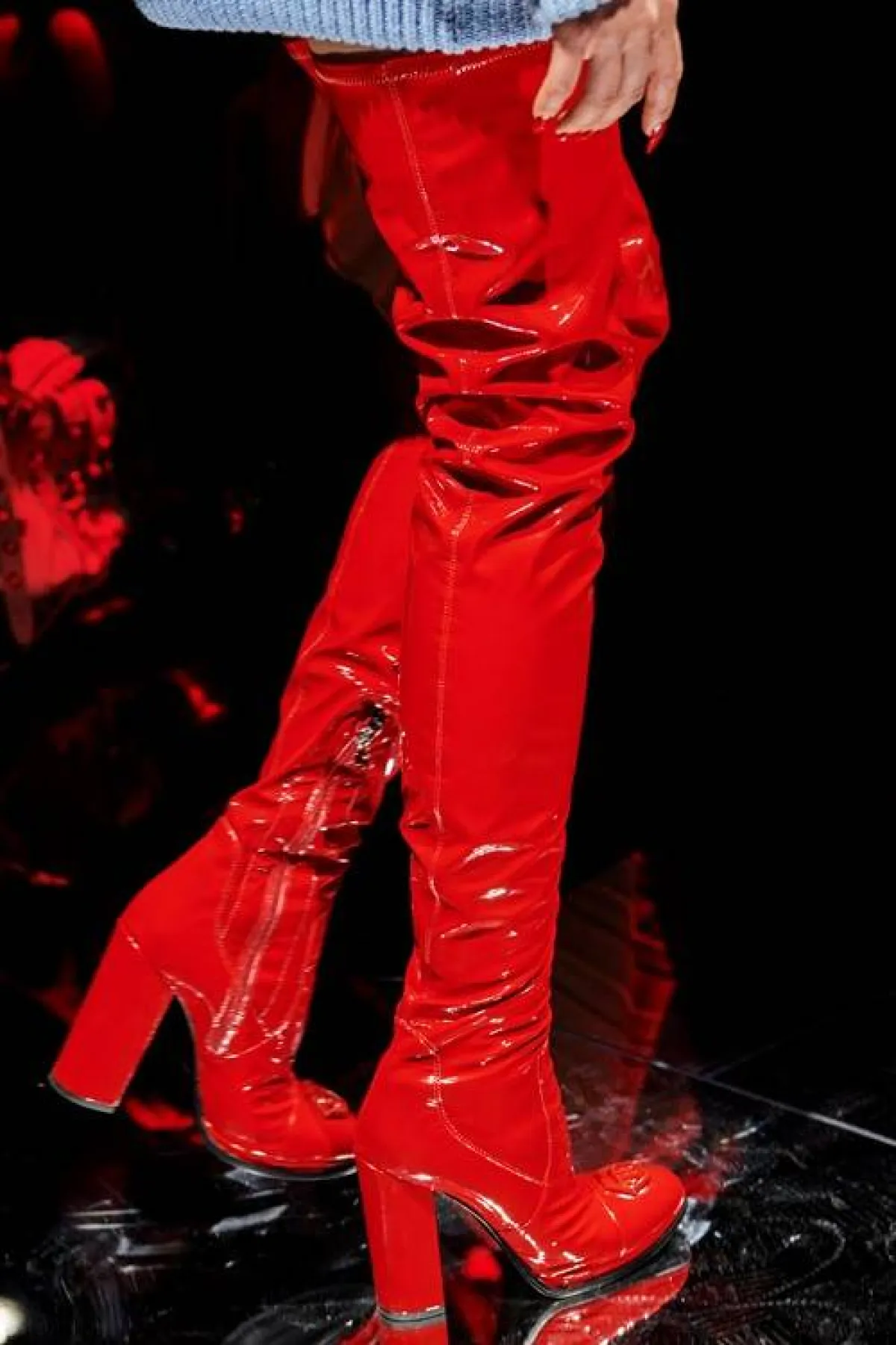 تنسيق البوت الأحمر من فيليب بلين Philipp Plein