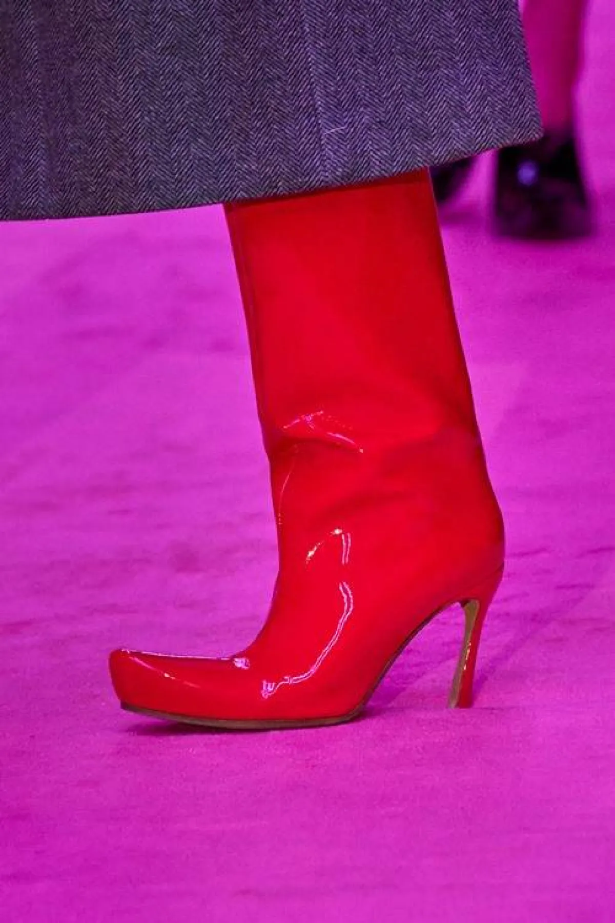 تنسيق البوت الأحمر من سبورتماكس Sportmax