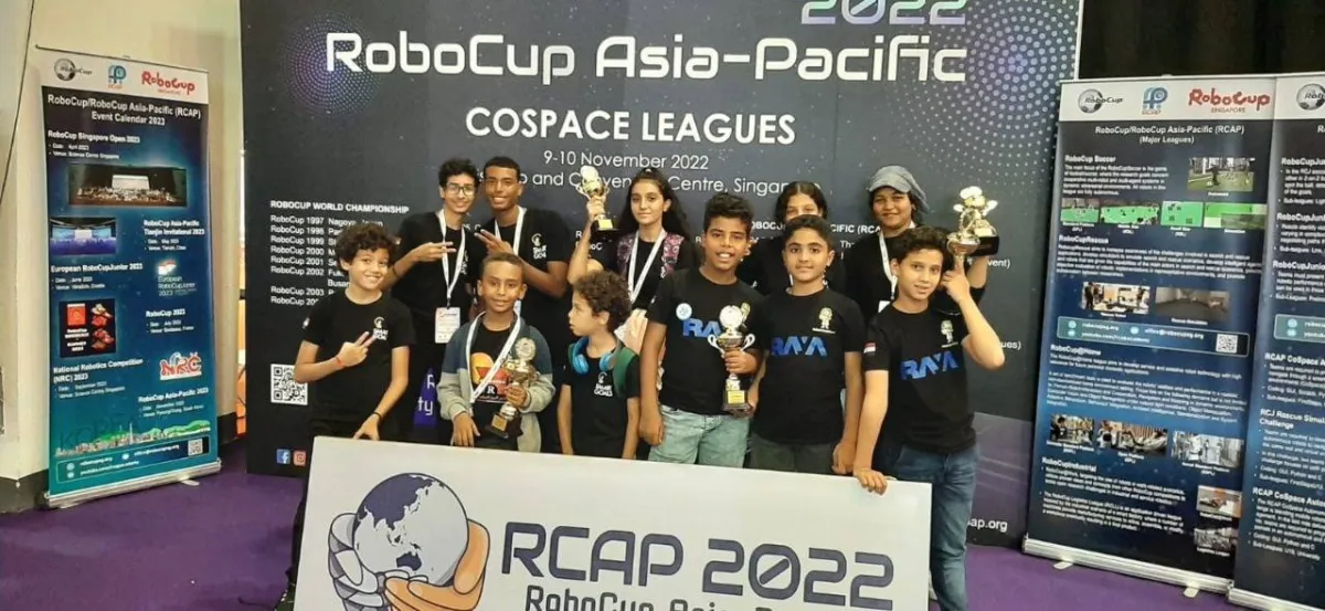 الطالبة " مارولا" تحصد المركز الأول عالميا فى مسابقة برمجة الروبوت.. 