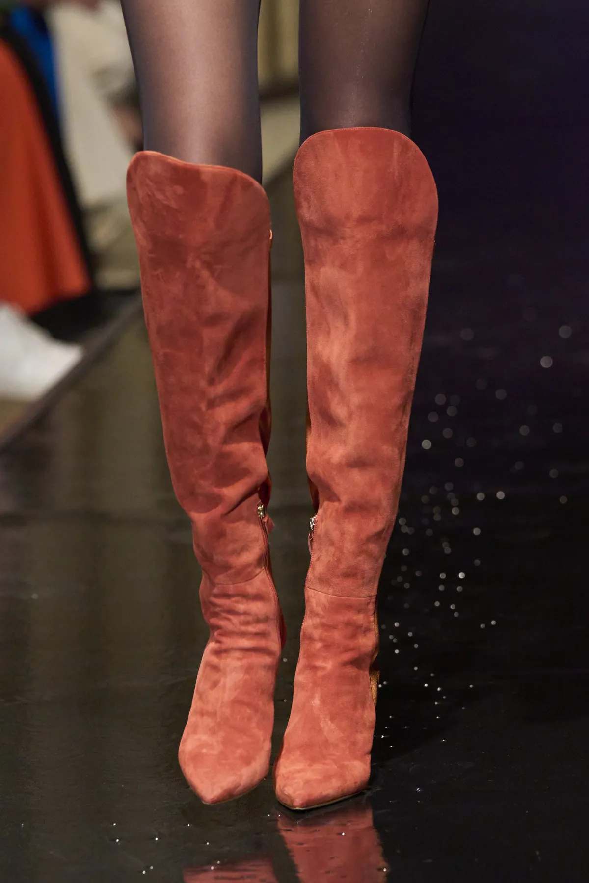 صيحات أحذية العام الجديد