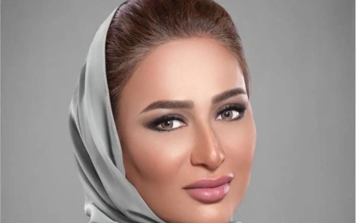 التشكيلية القطرية هنادي الدرويش المستشارة في وزارة الثقافة القطرية