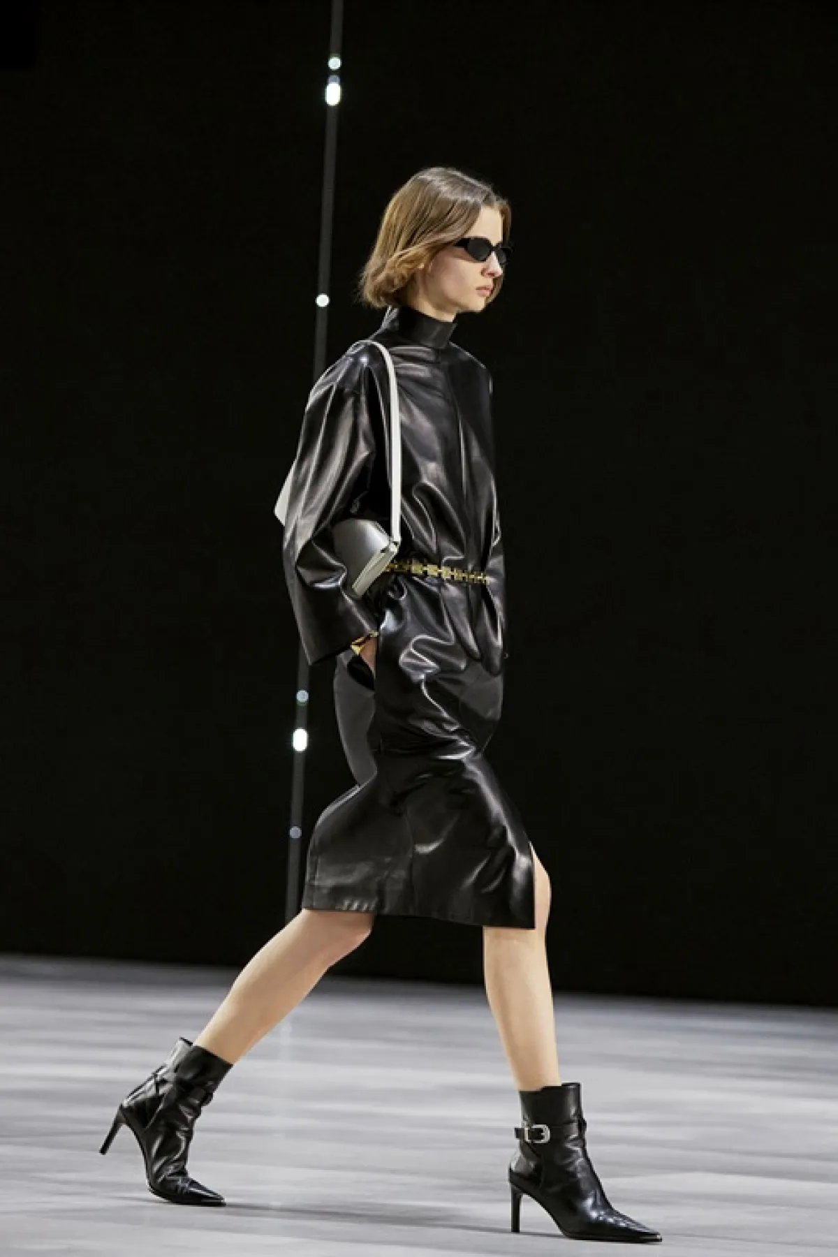 أزياء مصنوعة من الجلد من سيلين «Celine»