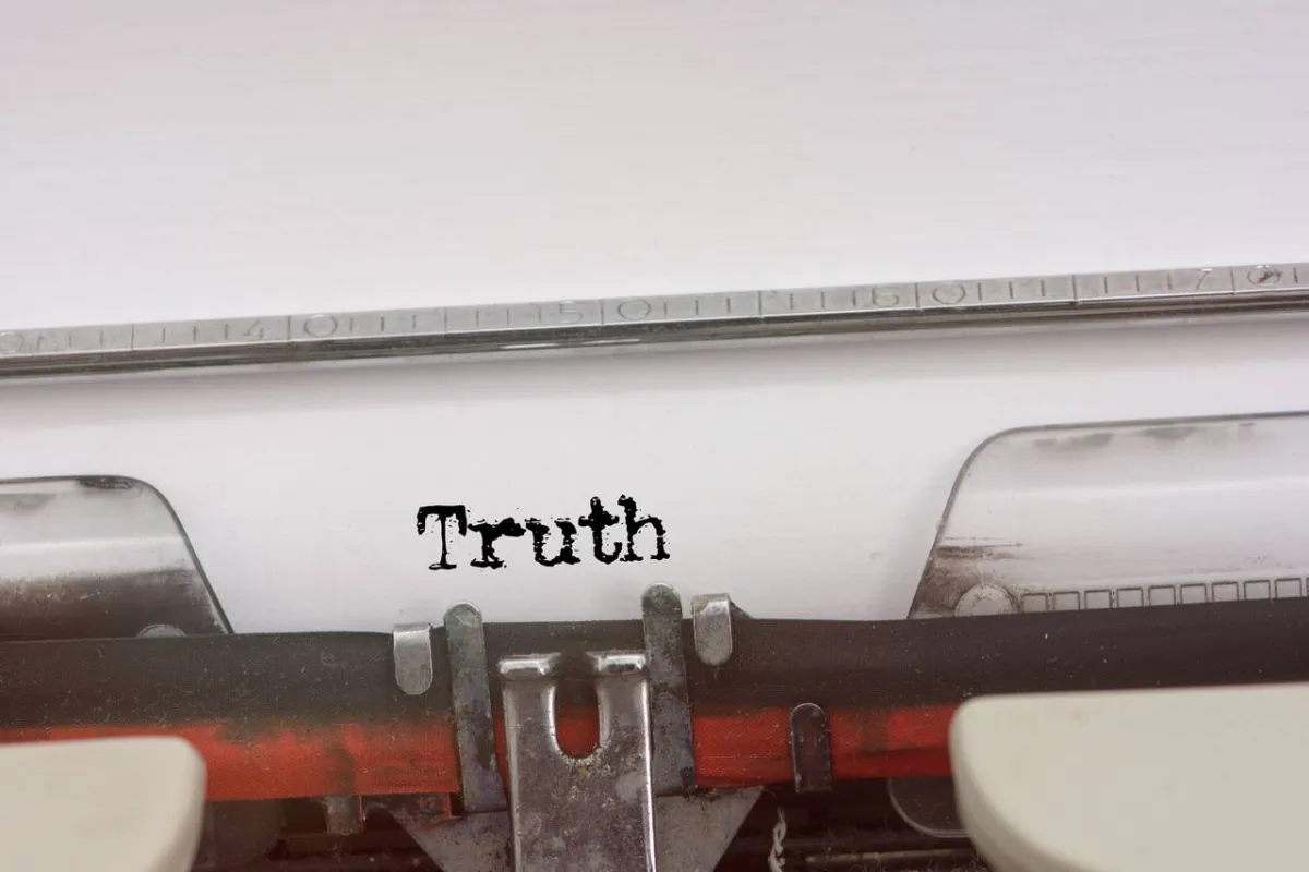 صورة تعبيرية عن الحقيقة