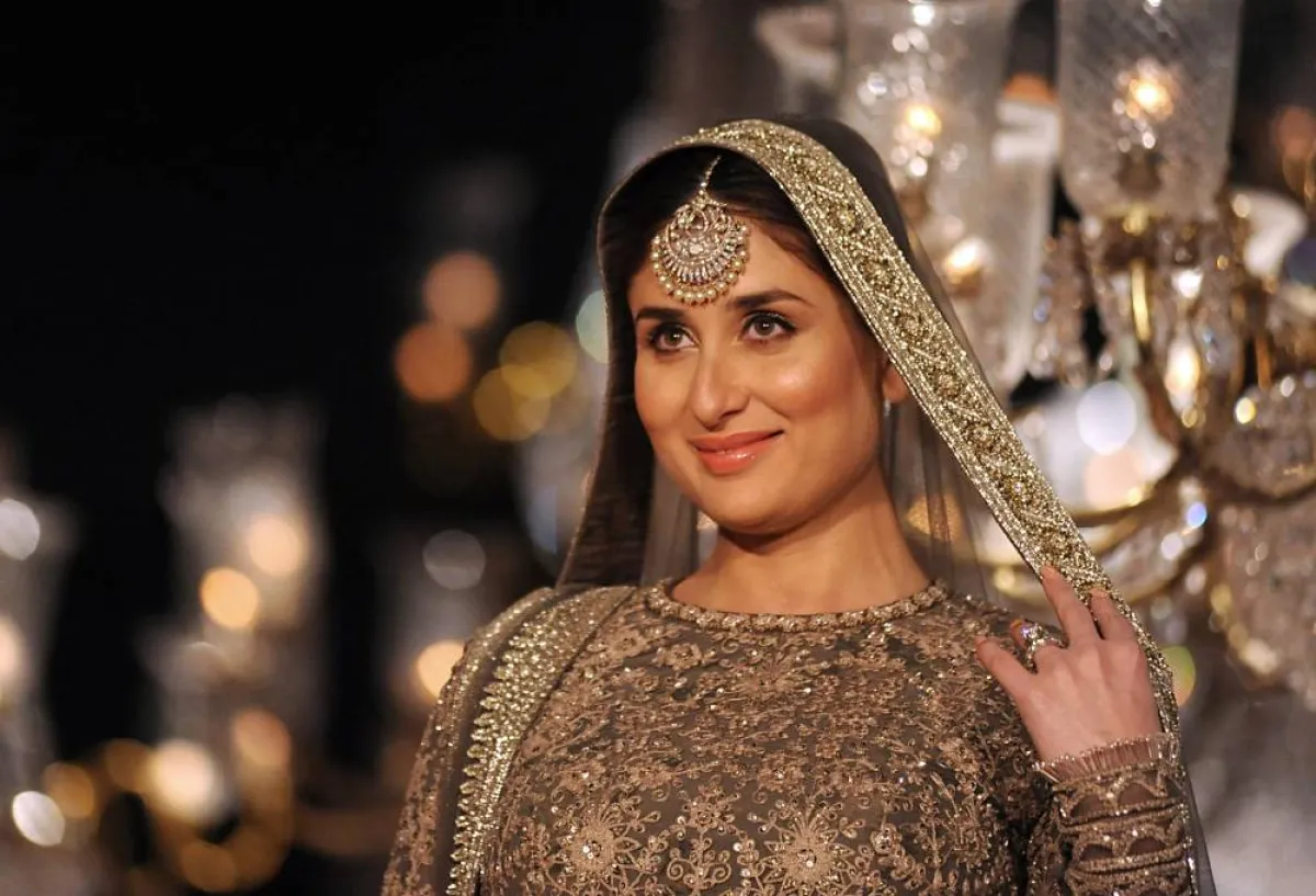 Indian Bollywood actress Kareena Kapoor Khan at Lakme Fashion Week (LFW) Winter/Festive 2016 in Mumbai on late August 28, 2016. SUJIT JAISWAL / AFP