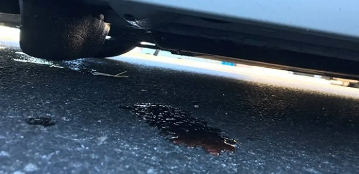 ماذا تعني ألوان السوائل المسربة من سيارتك 