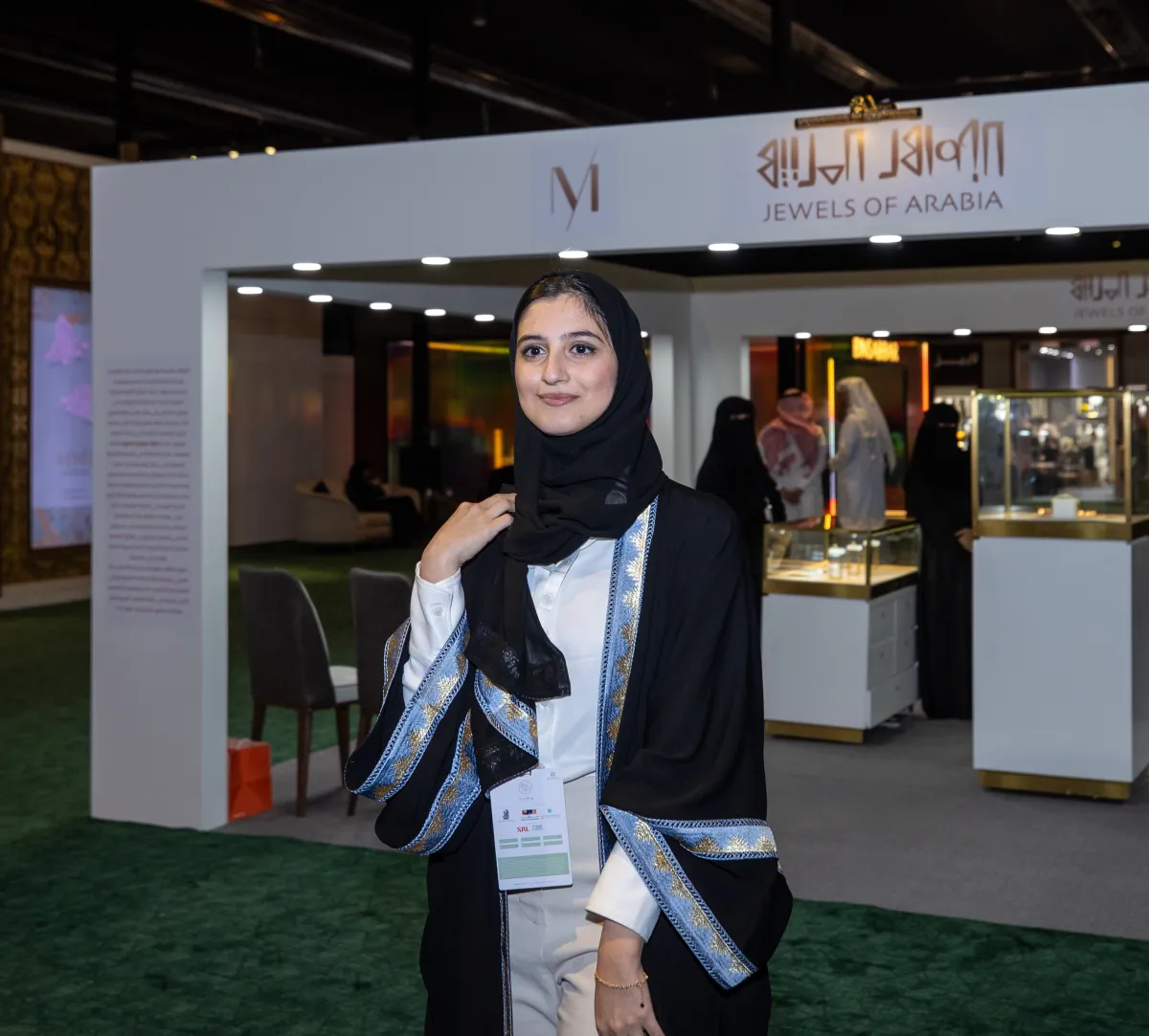 مصممة المجوهرات زينة الرمحي (من متسابقات الجواهر العربية)