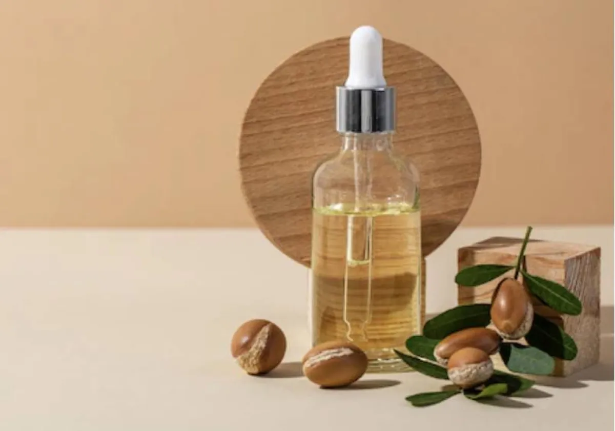 تفتيح البشرة بزيت الجوجوبا وخشب الصندل