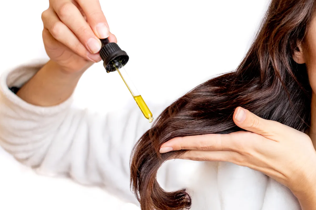 فوائد زيت اللافندر وشجرة الشاي للشعر