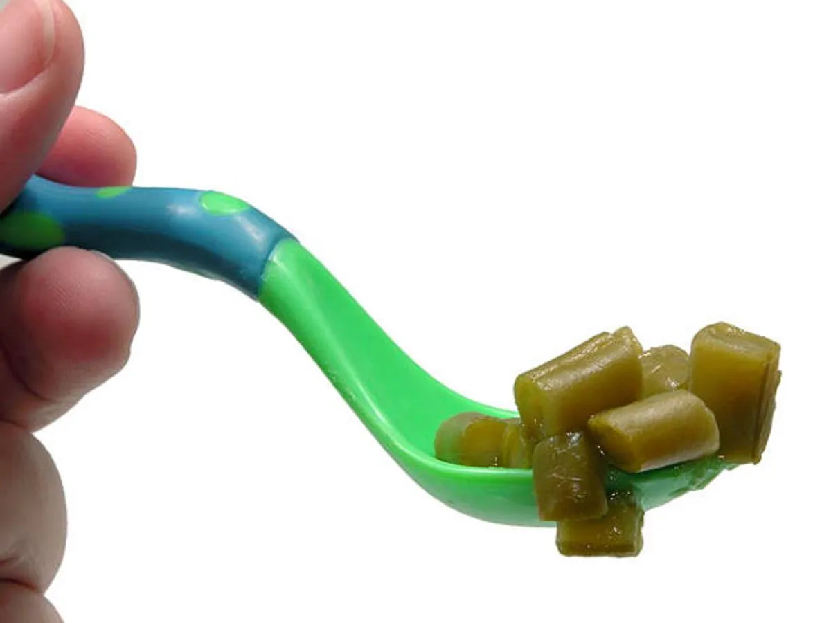 صورة لتقديم الفاصوليا الخضراء للطفل الرضيع