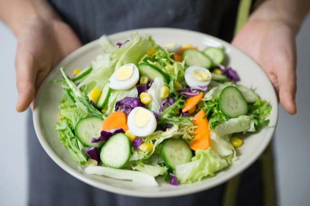 تناولي الأطعمة الغنية بالألياف والبروتينات (المصدر-pexels)