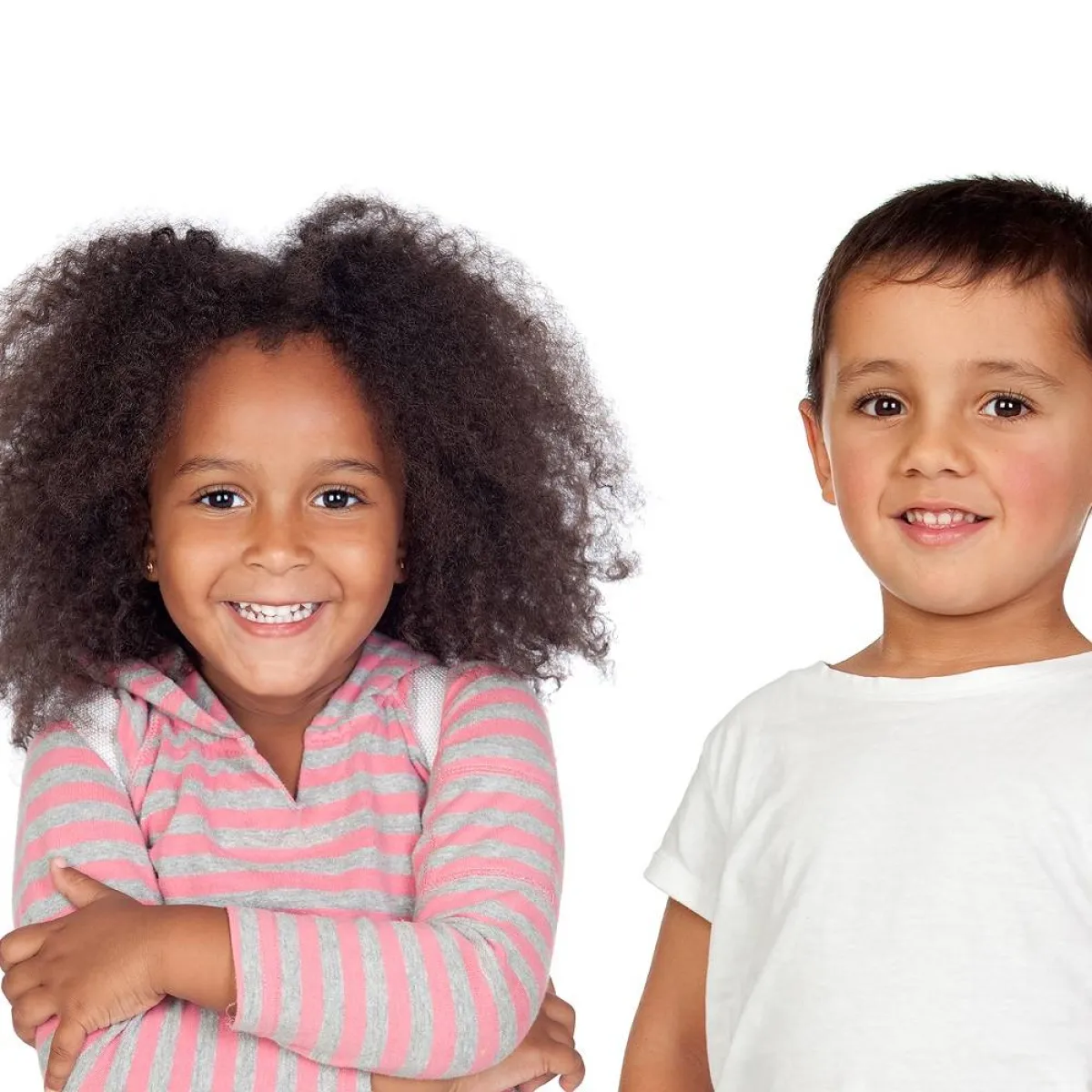 صورة لطفلين يتصرفان بهدوء