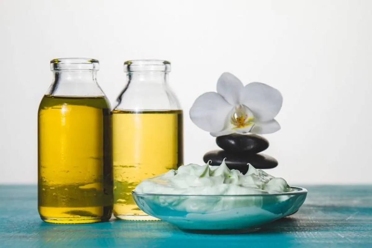 زيوت طبيعية للعناية بالشعر