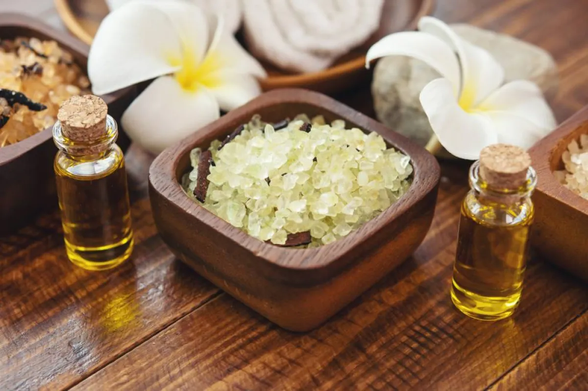 فوائد زيت الياسمين الهندي للشعر