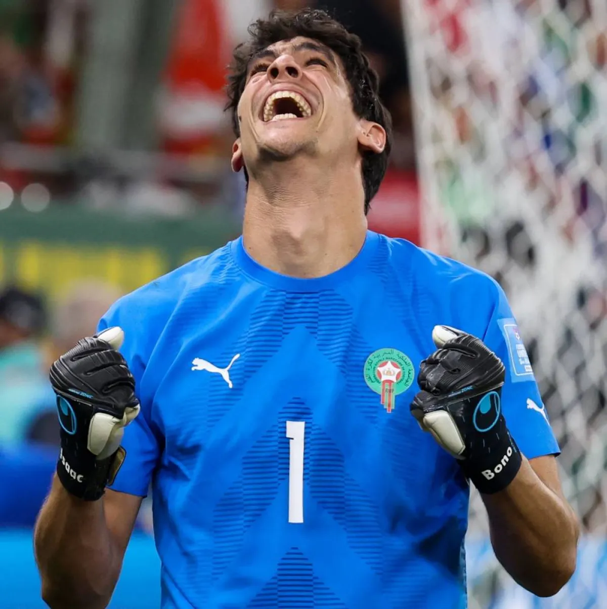 ياسين بونو أول عربي في قائمة المرشحين للفوز بلقب أفضل حارس مرمى 2022 - الصورة من حساب كأس العالم Fifa