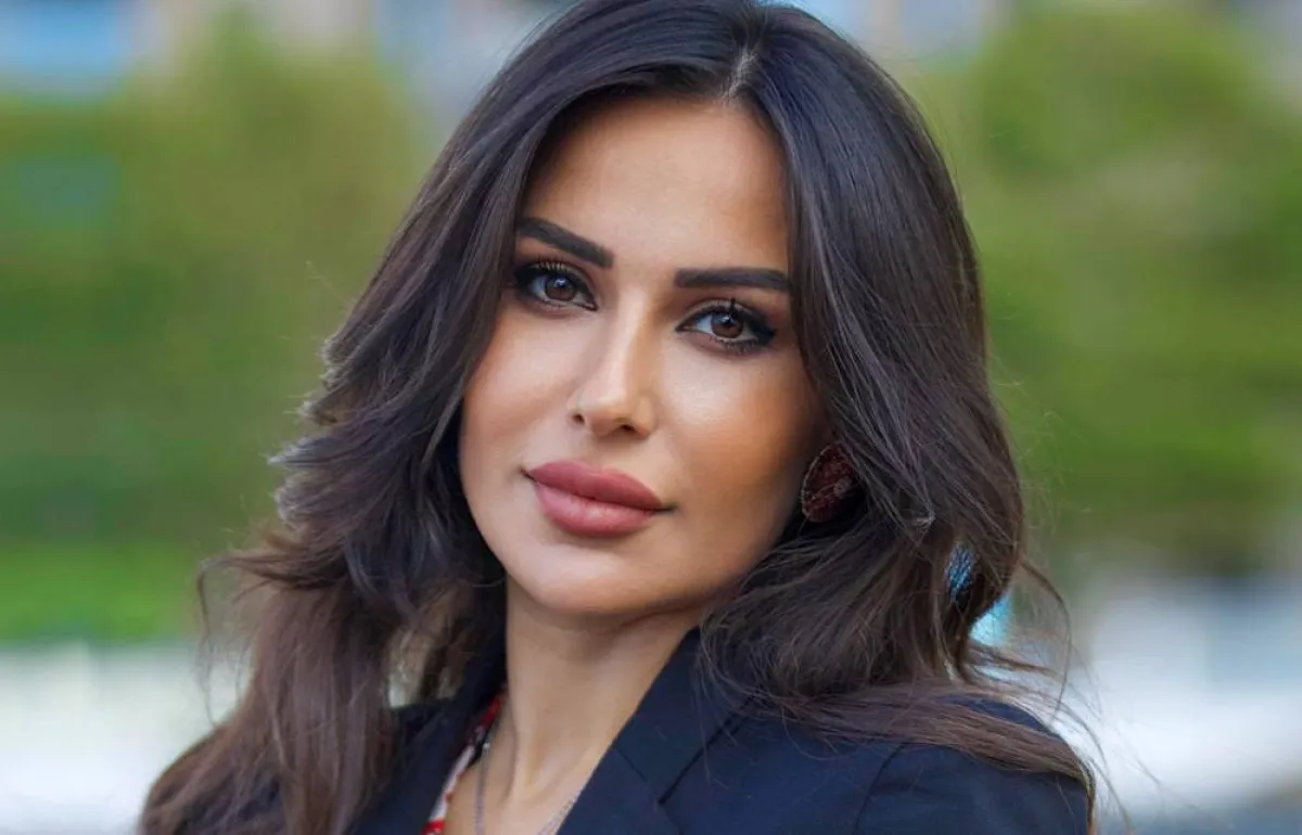 المصممة حميدة وهبي: مجوهراتي عصرية تحتضن حضارة العرب