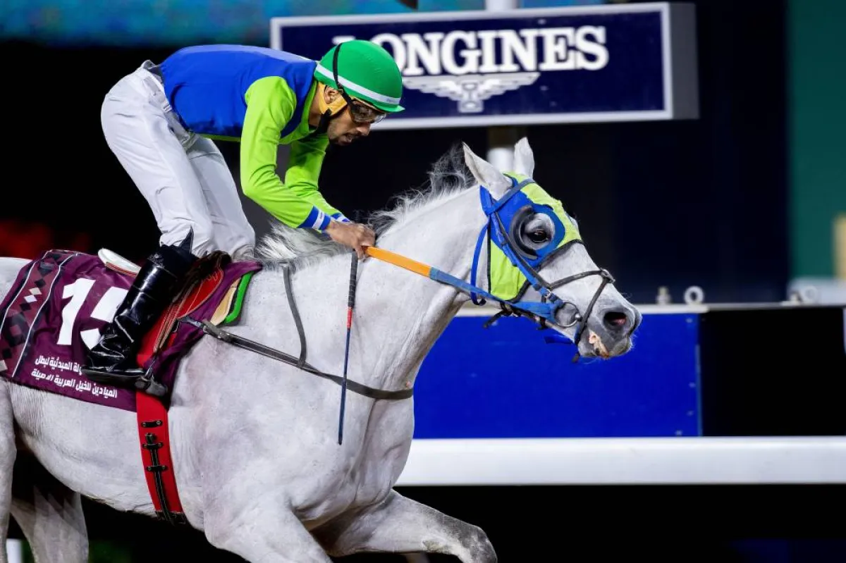 الجواد الكاسر برفقة خياله أحمد الأزهري